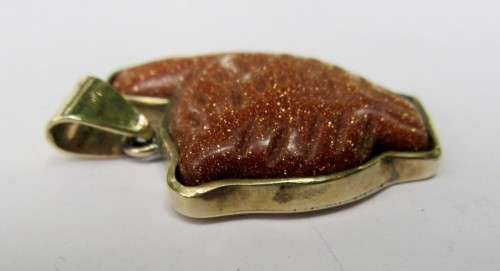 SOLID THICK 9 CT GOLD PENDANT 8 GRAMS