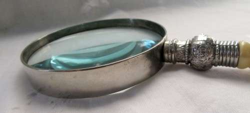 MAGNIFYING GLASS WITH CROWN FINIAL IVORINE HANDLE~STRONG MAGNIFICATION