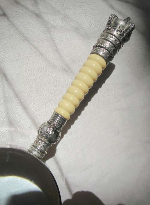 MAGNIFYING GLASS WITH CROWN FINIAL IVORINE HANDLE~STRONG MAGNIFICATION