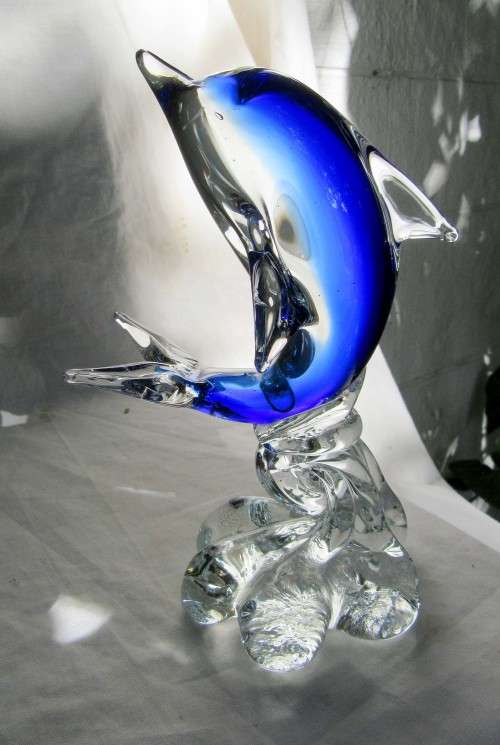 IMPRESSIVE LARGE MURANO STYLE COBALT BLUE AND CLEAR ARCHED DOLPHIN FIGURE VGC
