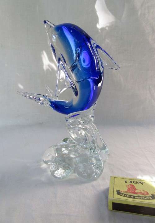 IMPRESSIVE LARGE MURANO STYLE COBALT BLUE AND CLEAR ARCHED DOLPHIN FIGURE VGC