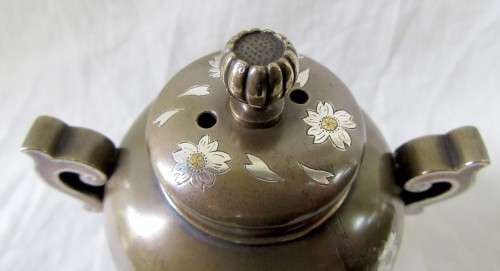 MAGNIFICENT GENUINE ANTIQUE JAPANESE MEIJII PERIOD BRONZE CENSER INSENSE GOLD & SILVER INLAY~SIGNED