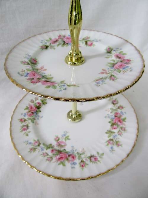 COLLECTIBLE VINTAGE TWO-TIER MOSS ROSE PARAGON CAKE MUFFIN STAND~NO DAMAGES