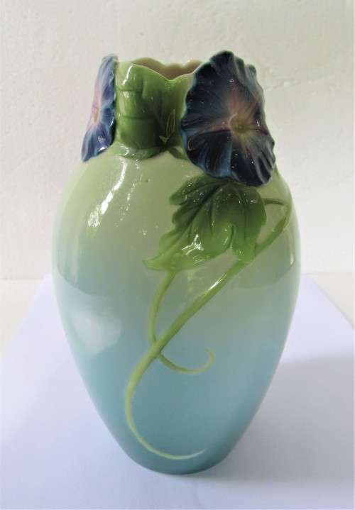 ATTRACTIVE MORNING GLORY PORCELAIN VASE BY FRANZ EXCELLENT CONDITION