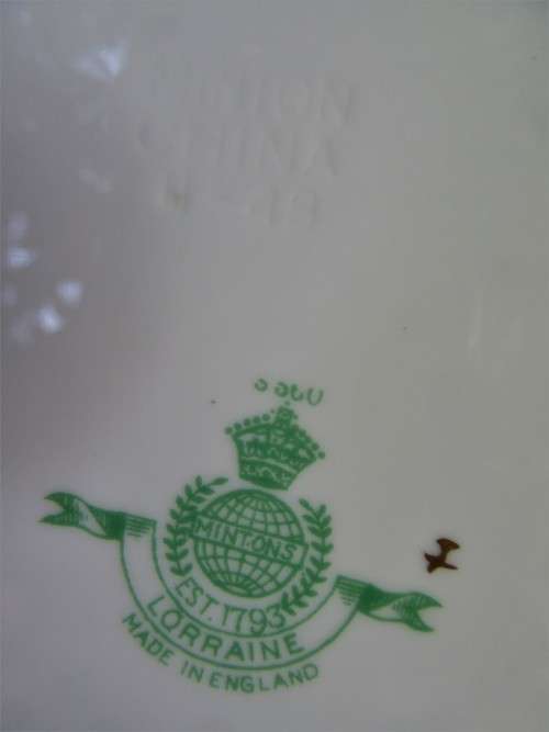 STANDARD SIZE 25 X 21 CM MINTON CHINA CAKE OR BISCUIT PLATE LORRAINE PATTERN