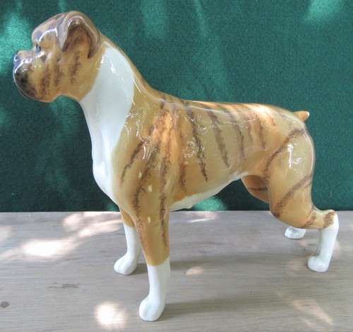 RARE VINTAGE BRINDLE BESWICK BOXER IN DAMAGE FREE CONDITION~HIGH VALUE ITEM!!!