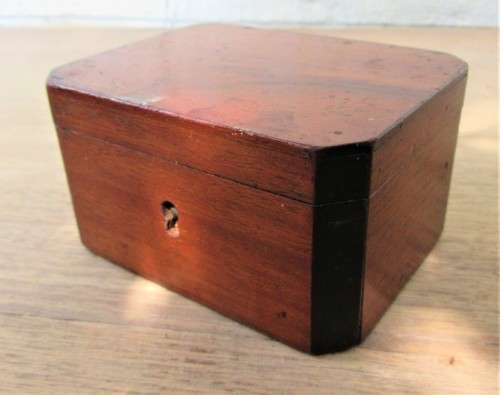 RARE h/m STERLING SILVER TRANSVAAL LIGHT INFANTRY BADGE & CHAIN + RARE MAHOGNANY TEA CADDY