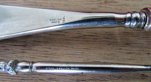 ANTIQUE PRETORIA RETAILER HUGE SILVER CHERUBS SHOE HORN AND BUTTON HOOK BOXED