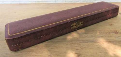 ANTIQUE PRETORIA RETAILER HUGE SILVER CHERUBS SHOE HORN AND BUTTON HOOK BOXED