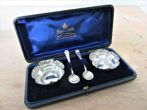 ANTIQUE BOXED SOLID HM SILVER SALTS WITH HM SILVER SALT SPOONS