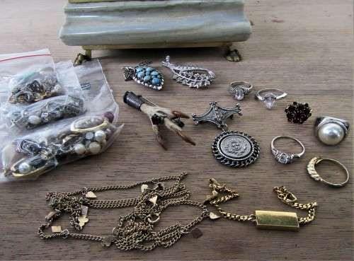 VINTAGE MARBLE COVERED BOX GILT OR BRASS LION PAW FEET GILT BRASS TRIM FULL OF TREASURE WOW!!!