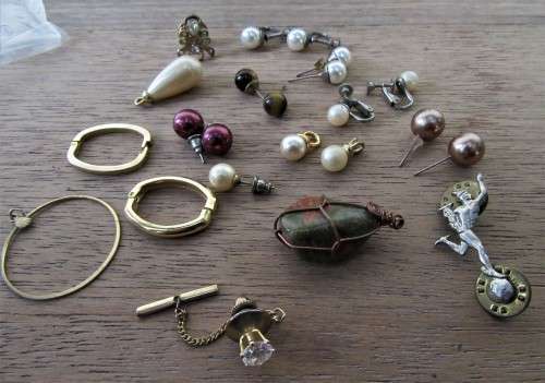 VINTAGE MARBLE COVERED BOX GILT OR BRASS LION PAW FEET GILT BRASS TRIM FULL OF TREASURE WOW!!!