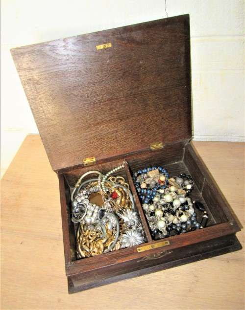 NOVELTY BOOK SHAPED SOLID WOOD ANTIQUE BOX FULL OF QUALITY COSTUME JEWELRY~BARGAIN L@@K!!!!