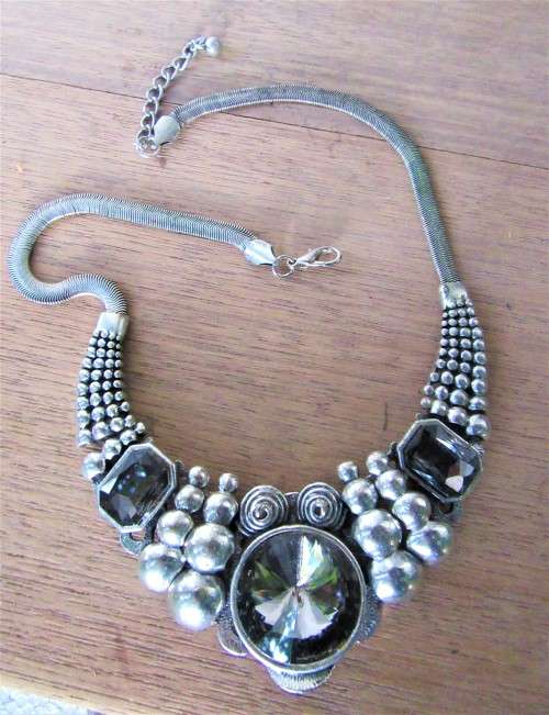 NOVELTY BOOK SHAPED SOLID WOOD ANTIQUE BOX FULL OF QUALITY COSTUME JEWELRY~BARGAIN L@@K!!!!