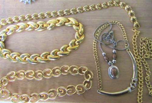 NOVELTY BOOK SHAPED SOLID WOOD ANTIQUE BOX FULL OF QUALITY COSTUME JEWELRY~BARGAIN L@@K!!!!