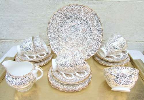 VERY NICE 21 PIECE GILT PATTERN PORCELAIN TEA SET BY CROWN REGENT