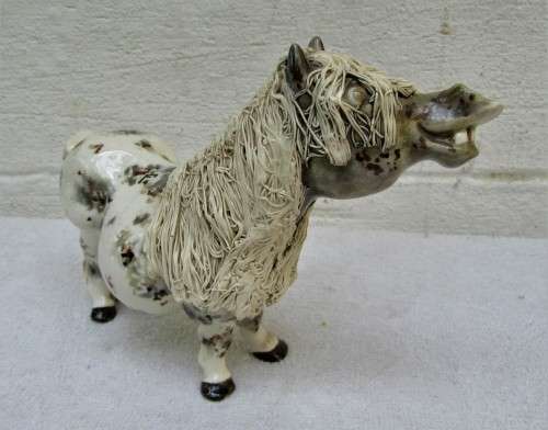 SPOTTED CHEVAL PONY WITH SPAGHETTI MANE IN EXCELLENT CONDITION DAMAGE FREE WOW