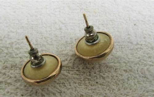 9 CARAT GOLD MABE PEARL EARRINGS WITH BUTTERFLY CLASPS REPLACEMENT R4500