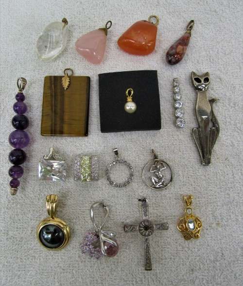 SELECTION OF VERY NICE VINTAGE PENDANTS NONE DAMAGED~L@@K!!!!
