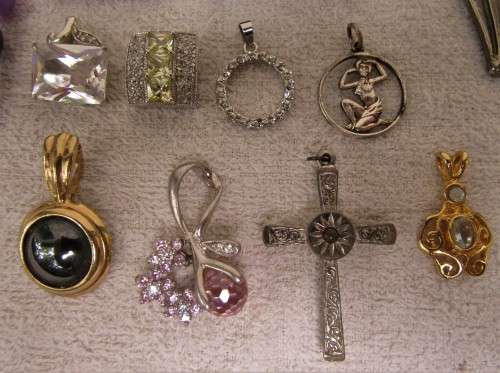 SELECTION OF VERY NICE VINTAGE PENDANTS NONE DAMAGED~L@@K!!!!