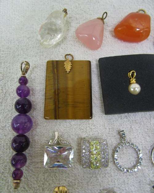 SELECTION OF VERY NICE VINTAGE PENDANTS NONE DAMAGED~L@@K!!!!
