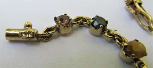 PRETTY VINTAGE 14 K GOLD BRACELET WITH 14 SEMI-PRECIOUS STONES ALL INTACT WOW!!!