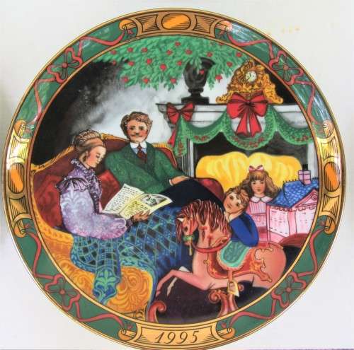 UNUSUAL SET OF DANISH ROYAL COPENHAGEN PLATES RICH COLOUR DECORATION~FREE COURIER DELIVERY!!!