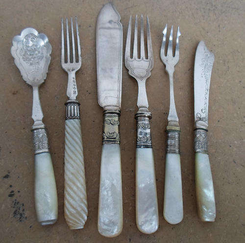 SIX ITEMS~MOTHER OF PEARL HANDLE CUTLERY~USEFUL DECORATIVE~VGC