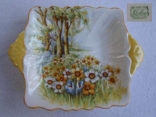 CHARMING BRIGHT SHELLEY DAFFODIL DISH~NO DAMAGES