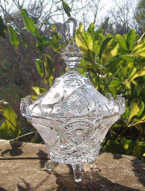 CRAZY WEDNESDAY R1 SALE~UNUSUAL~SPECTACULAR~CRYSTAL CAVIAR JAR WITH LID~ON 3 LEGS~WOW!!!