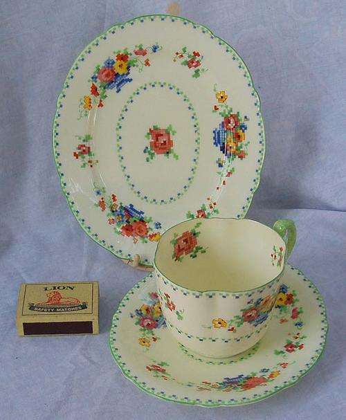 SPRING MANIA~WED R1 SALE~RARE 1929~ART DECO~PARAGON TRIO~OVAL SHAPED~PATCHWORK~CHINTZY PATTERN~WOW!