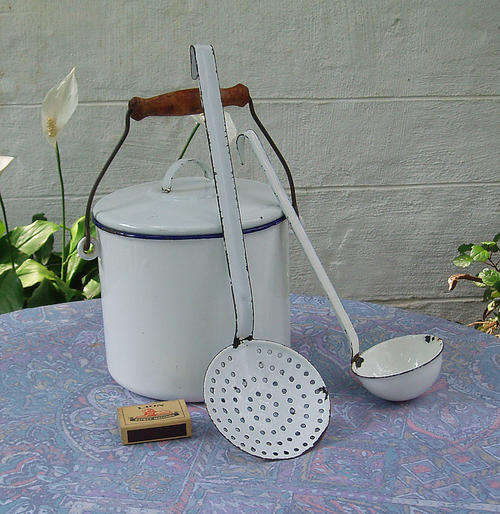 VINTAGE CZECHOSLOVAKIAN ENAMEL BUCKET/LID WOOD HANDLE+RARE SIFTER +LADLE~NICE