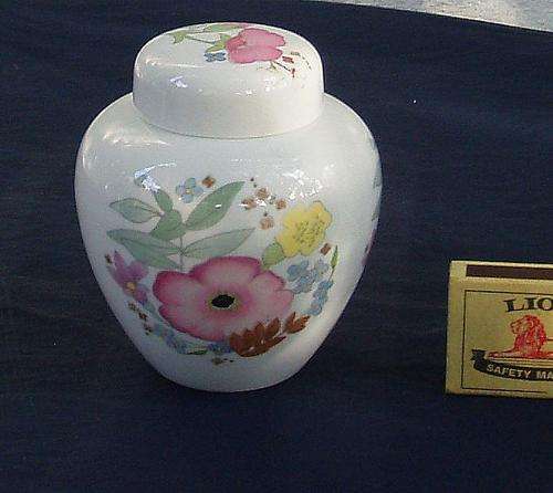 CHARMING~UNUSUAL WEDGWOOD GINGER JAR~MEADOW SWEET~PERFECT