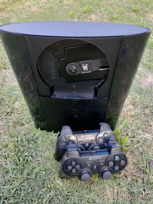 500GB Sony Super Slim Playstation 3