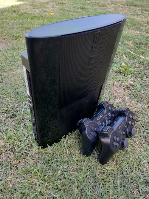 500GB Sony Super Slim Playstation 3