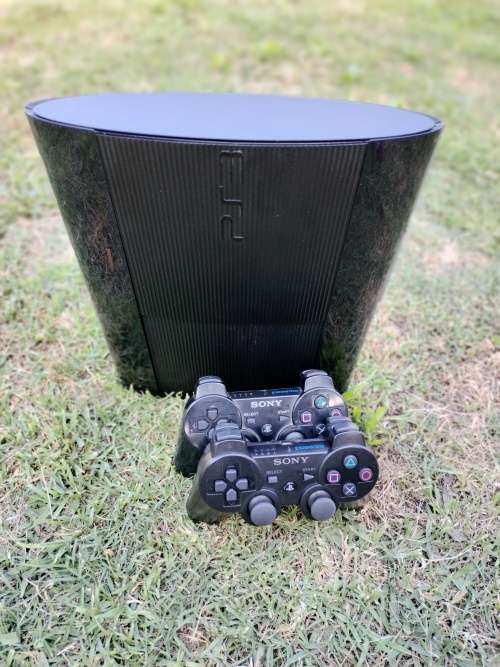 500GB Sony Super Slim Playstation 3