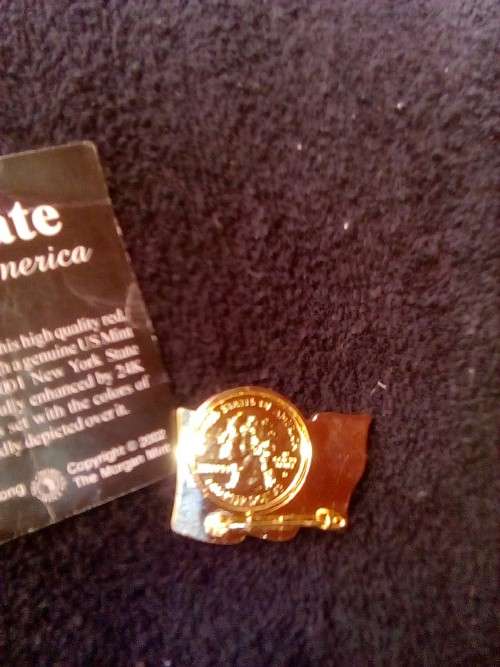 CRAZY ZERO START!!!! $$ All must GO!  - 2001 US MINT 24ct GENUINE QUARTER GOLD PLATED PIN