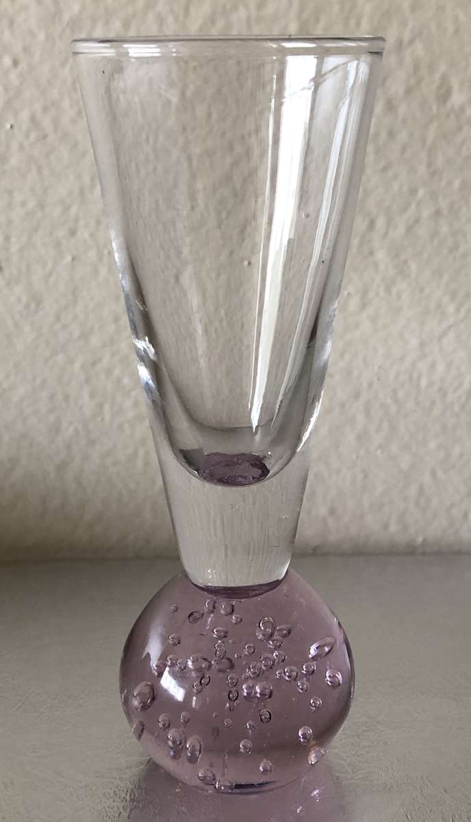 RARE VINTAGE SWEDISH PINK GLASS BUD VASE WITH BUBBLES IN BASE