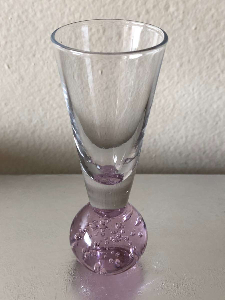 RARE VINTAGE SWEDISH PINK GLASS BUD VASE WITH BUBBLES IN BASE