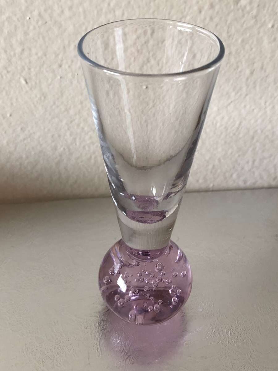 RARE VINTAGE SWEDISH PINK GLASS BUD VASE WITH BUBBLES IN BASE