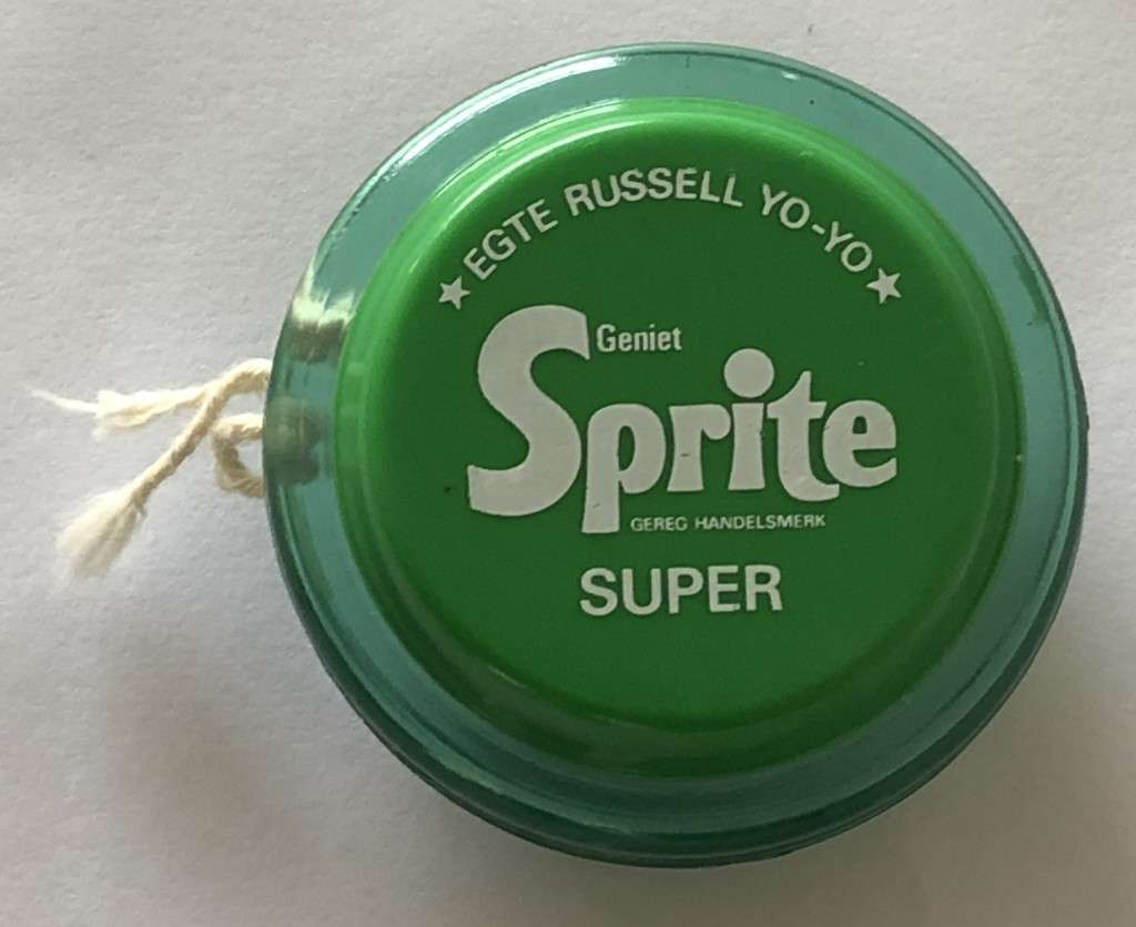 RARE ORIGINAL VINTAGE GENUINE RUSSELL SPRITE SUPER YO-YO WITH STRING