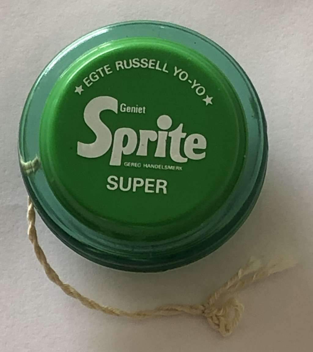 RARE ORIGINAL VINTAGE GENUINE RUSSELL SPRITE SUPER YO-YO WITH STRING