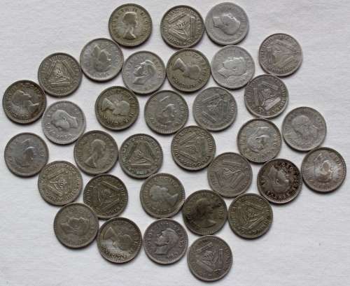 3d Coins between 1940-1958 (One bid for 33 coins) (See description for details)