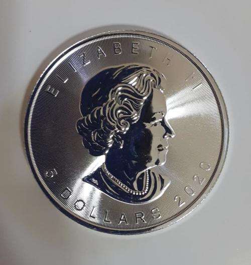 1 OZ ,999 FINE SILVER CANADIAN MAPLE LEAF 2020 COIN