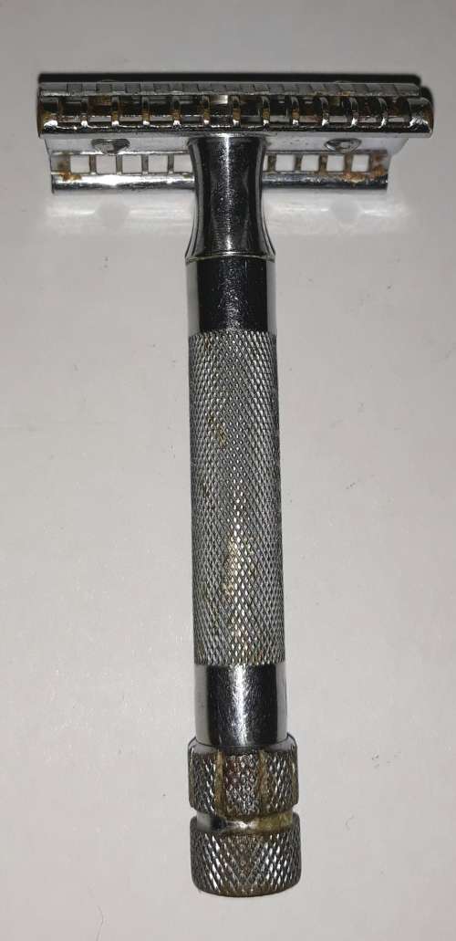 Vintage Eclipse Red Ring Safety Razor