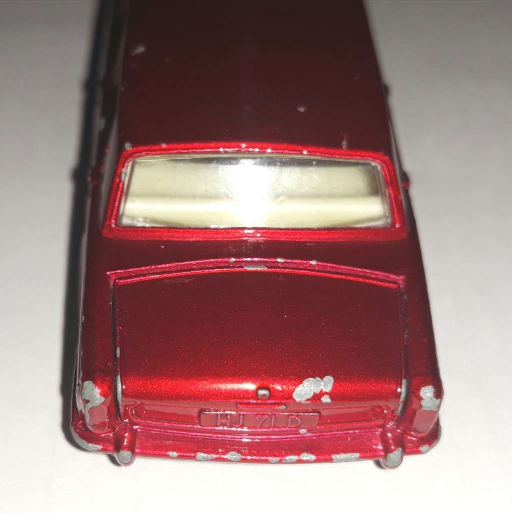 Vintage Lesney Matchbox No 24 Rolls Royce Silver Shadow