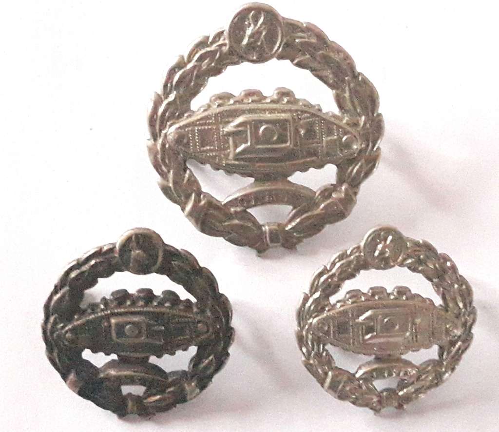 WW2 UDF South African Tank Corps Cap and Collar Badges