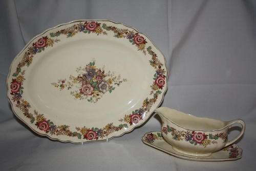 J&G Meakin 36cm Platter with Gravy Boat and Saucer