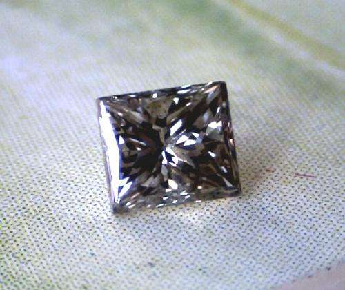 Beautiful engagement quality diamond 0.40 carats - VS2 - Champagne