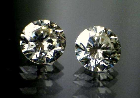 Beautiful engagement quality diamond pair or for earrings 0.50ctw - VS2 - L